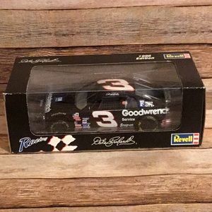 1996 Ed. 1:24 Scale Dale Earnhardt Die-cast Car